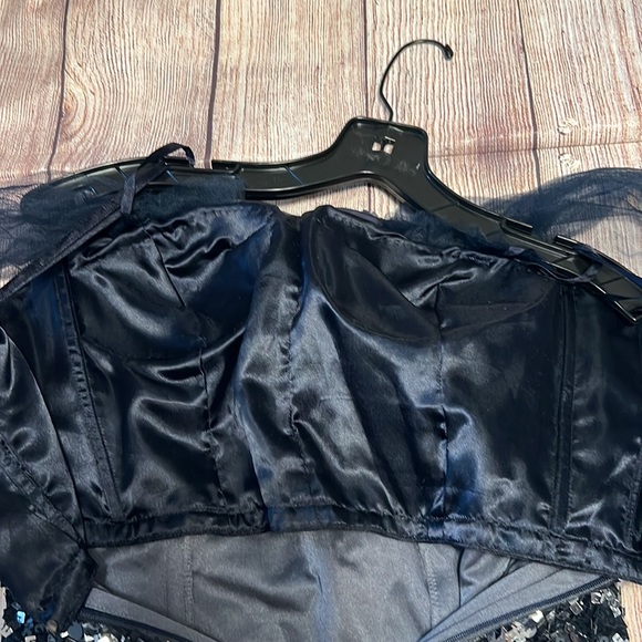 Adriannna Papell Collection evening gown - Picture 10 of 11